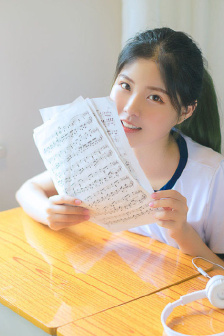 黄蜂女